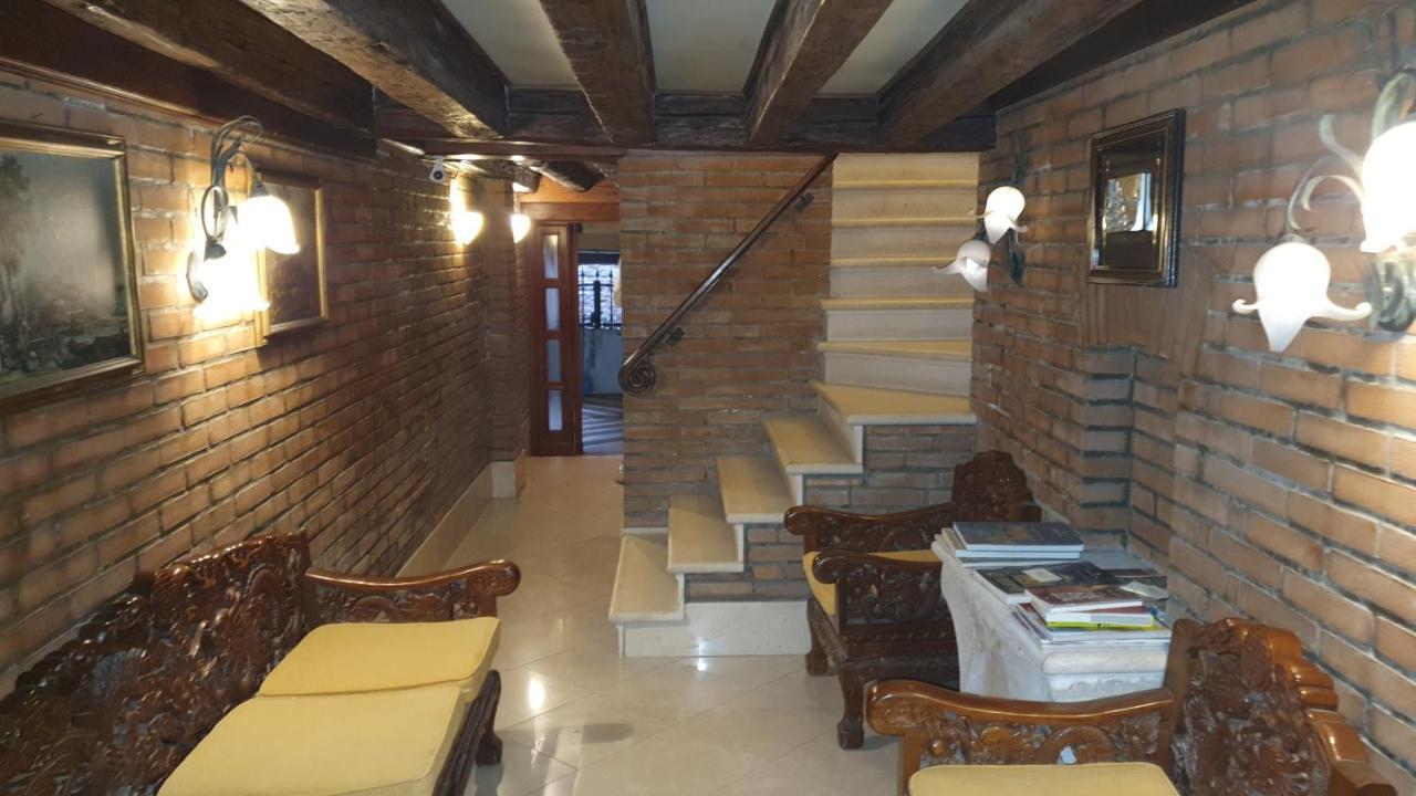 Casa Del Pozzo Pensión